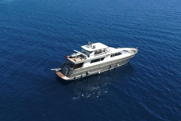 Bodrum Luks Tekne Kiralama 10 870x555 1 832x555