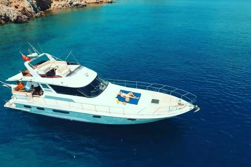 Bodrum Ozel Tekne 21 3 870x555 1 832x555