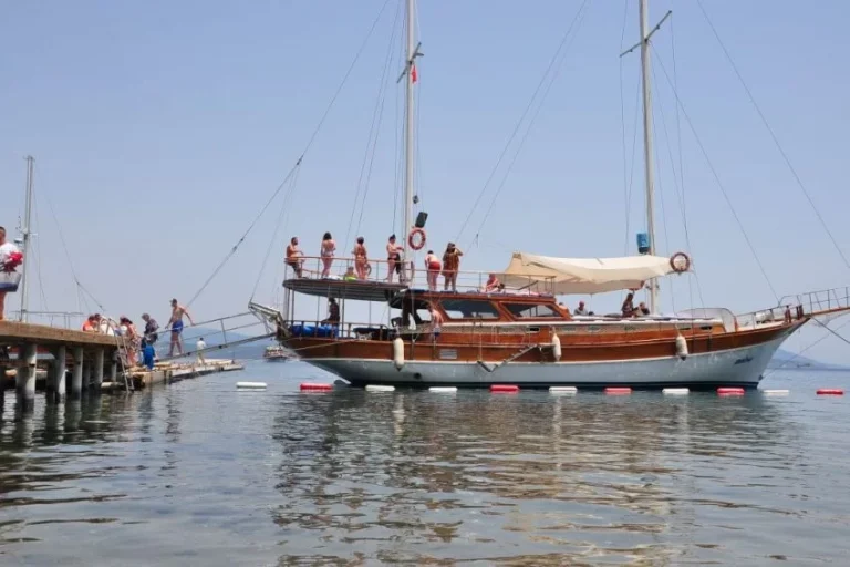 Bodrum Özel Tekne (Mavi Boncuk)